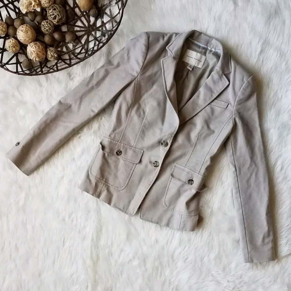 Banana Republic stretch tan 2 button blazer